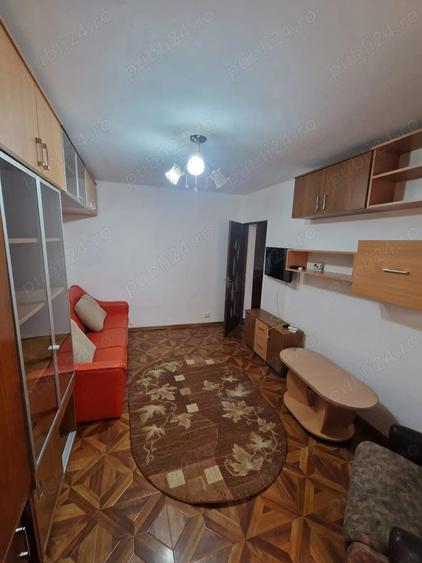 Garsonieră decomandată în Central