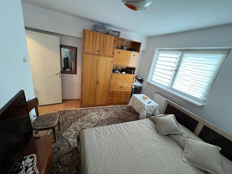 Apartament cu 2 camere decomandat în Republicii