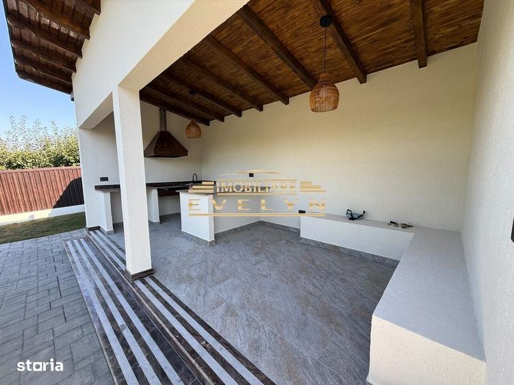 Casă cu 3 camere decomandat în Central