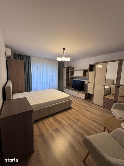 Garsoniera spatioasa de inchiriat Unirii | Sfanta Vineri - 11
