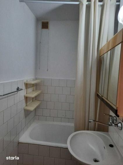 Persoana fizica inchiriez apartament cu o camera - 2