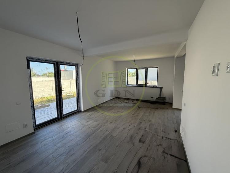 Casă individuală cu 4 camere cu Teren 350 Mp în Șimnicu de Sus