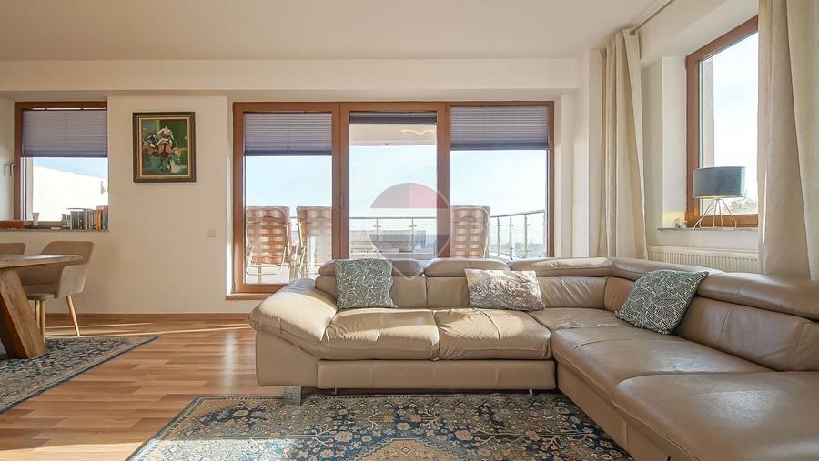 Apartament cu 3 camere semidecomandat, mobilat în Drumul Poienii