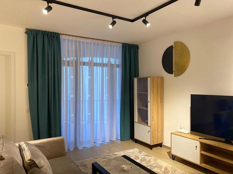 Apartament cu 2 camere semidecomandat în Take Ionescu