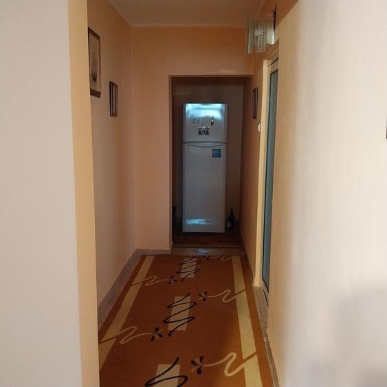 Apartament cu 4 camere decomandat în Nicolae Bălcescu