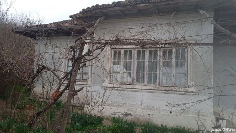 Casă cu 4 camere cu Teren 2300 Mp în Băneasa