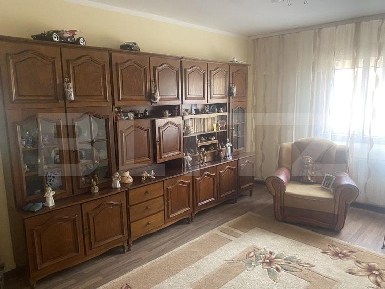 Casă individuală cu 8 camere cu Canalizare în Gura Humorului