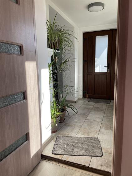 Casă cu 4 camere cu Teren 1183 Mp în Central
