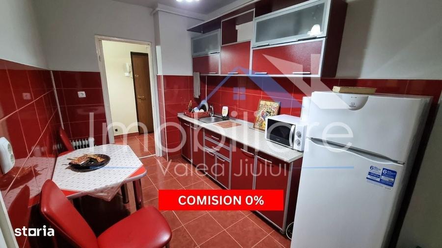 Apartament cu 2 camere decomandat în Petros