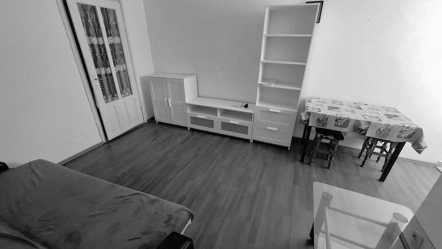 Garsonieră decomandată în Bucium
