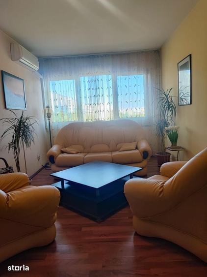 Apartament cu 4 camere în Drumul Taberei