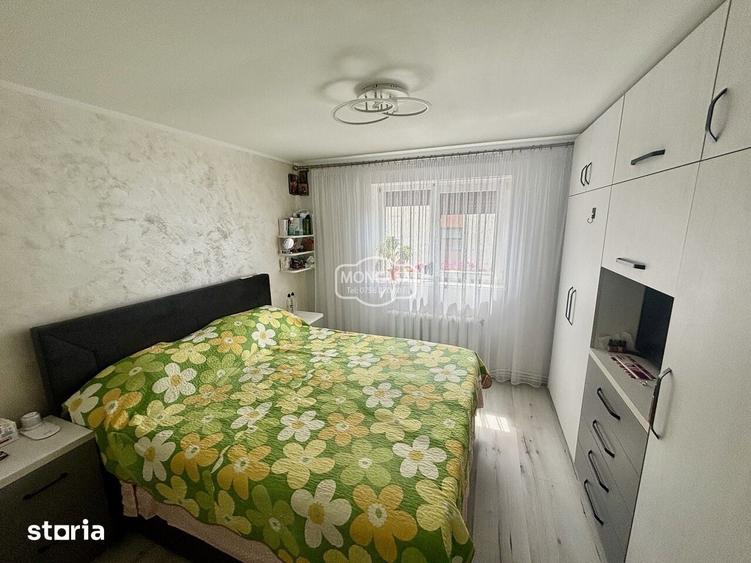 Apartament cu 4 camere decomandat în Central