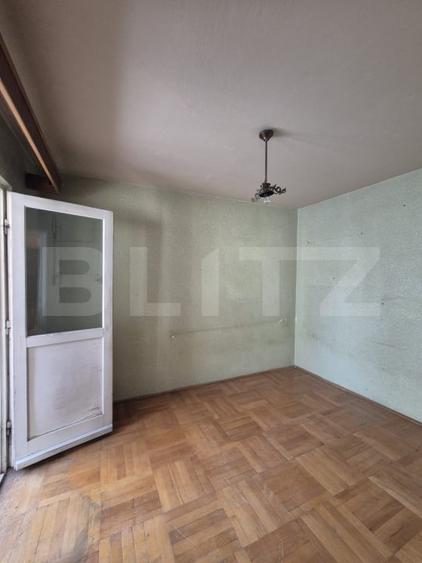 Apartament cu 2 camere nedecomandat, mobilat în 7 Noiembrie