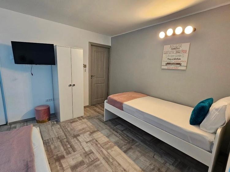 Casă cu 5 camere cu Canalizare în Central