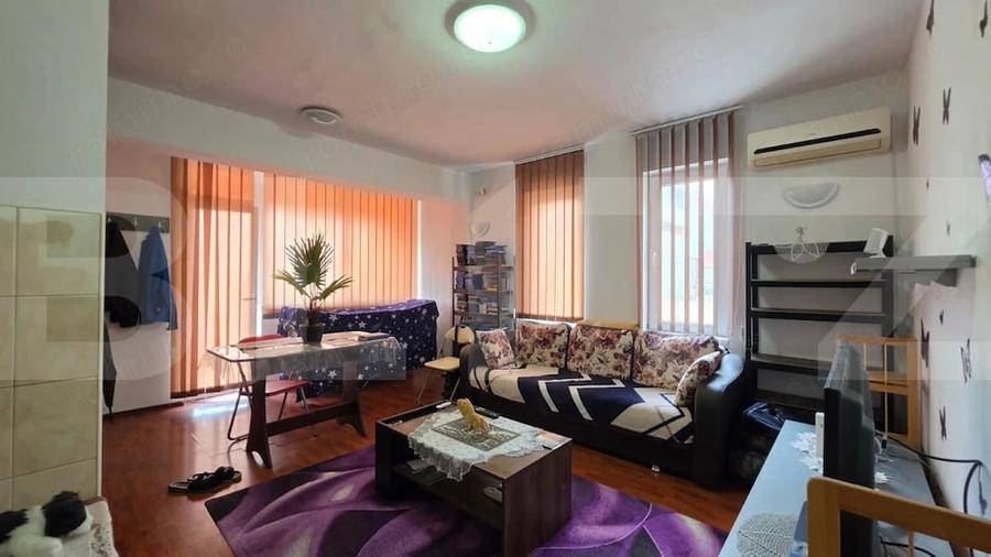 Apartament cu 2 camere decomandat în Soarelui