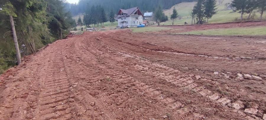 Teren de 1000 mp, în Dobrești