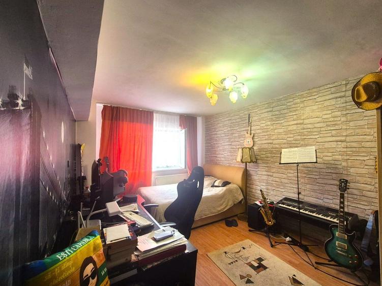 Exclusivitate- camera cu baie intr-un apartament - 1