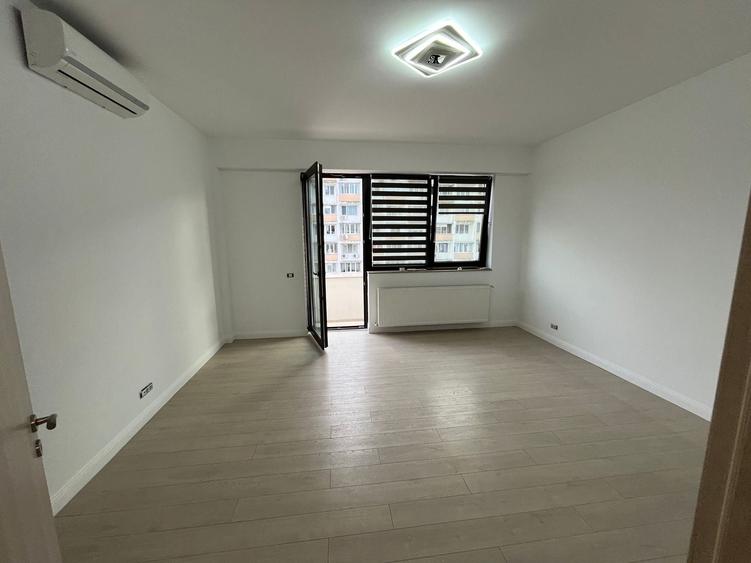 Apartament cu 4 camere decomandat în Dorobanți