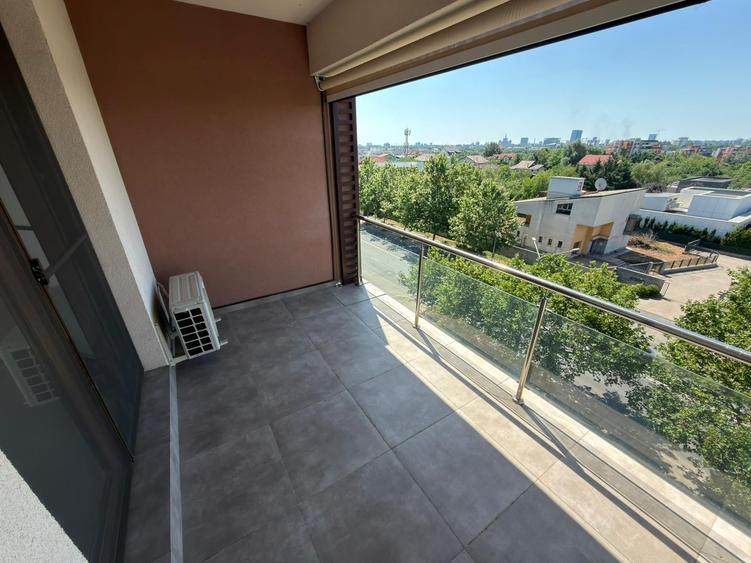 Apartament cu 3 camere în Sisești
