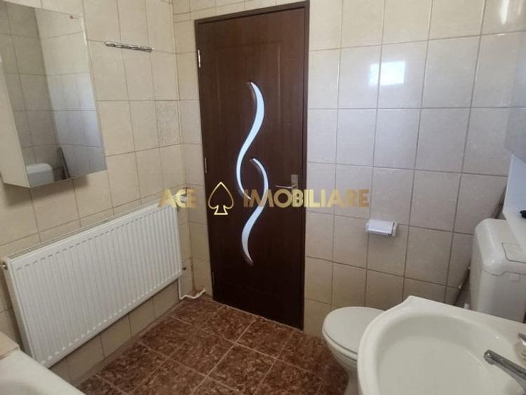 Apartament cu 2 camere decomandat, mobilat în Costin Georgian