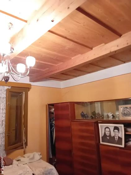 Casă cu 5 camere cu Teren 5000 Mp în Cărăsău
