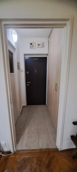 Garsonieră semidecomandată în Costin Georgian