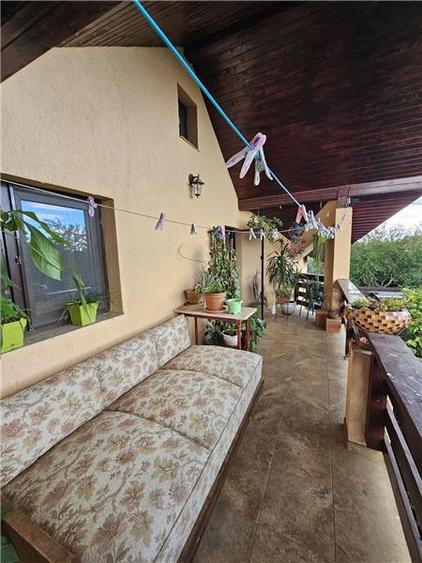 Casă cu 5 camere cu Canalizare în Aroneanu