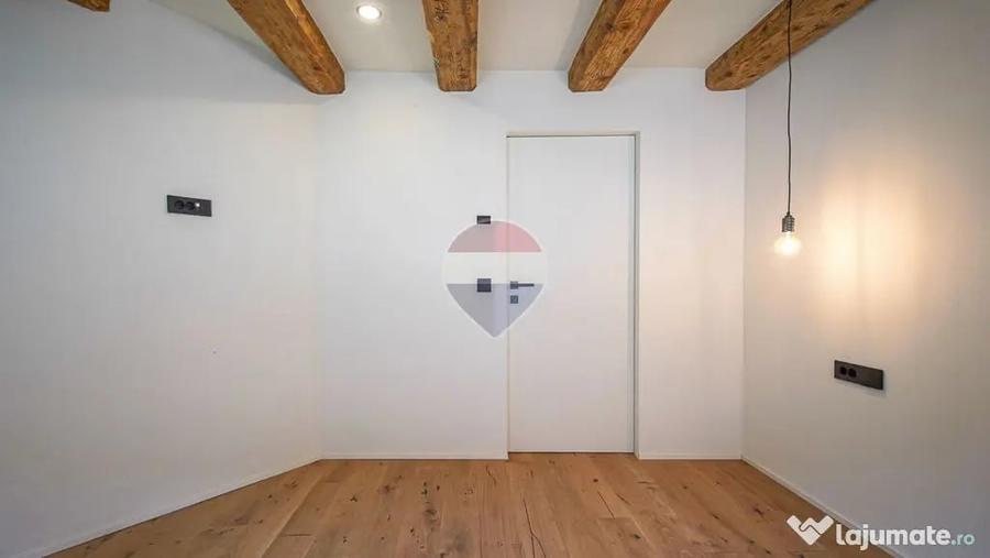 Apartament cu 3 camere decomandat în Centrul Istoric