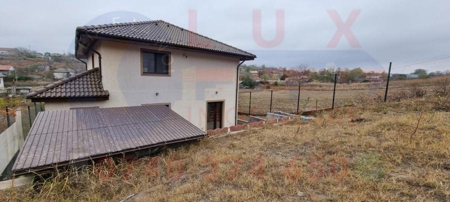 Casă individuală cu 5 camere cu Canalizare în Malcoci