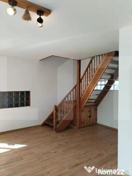 Casă cu 5 camere cu Teren 1337 Mp în Belin