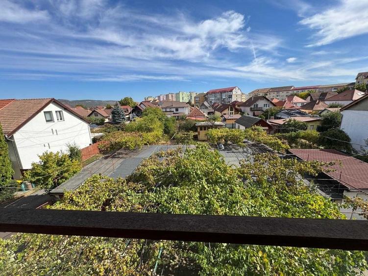 Apartament cu 2 camere decomandat în Lazaret