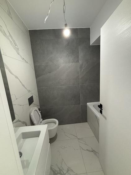 Apartament cu 3 camere decomandat în Nufărul