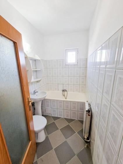 Garsonieră decomandată în Rogerius