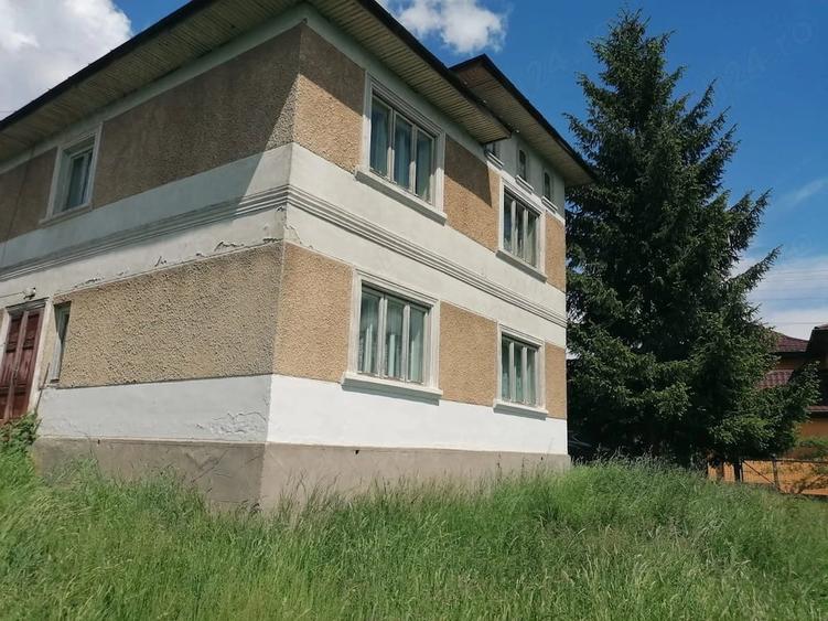 Casă cu 4 camere cu Teren 576 Mp în Gura Bâdiliței