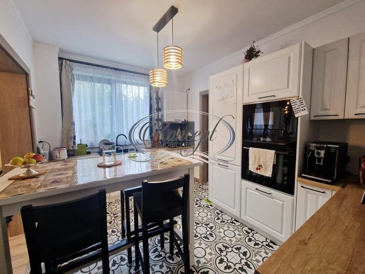 Duplex cu 4 camere cu Canalizare în Dâmbul Rotund
