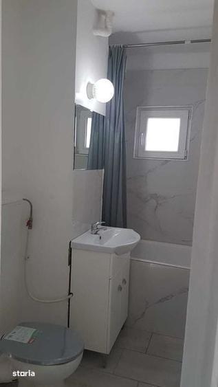 Garsonieră decomandată în Traian