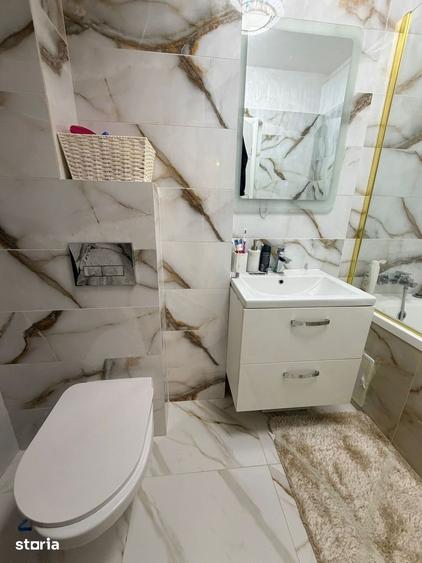 Apartament cu 3 camere decomandat, mobilat în Baicului