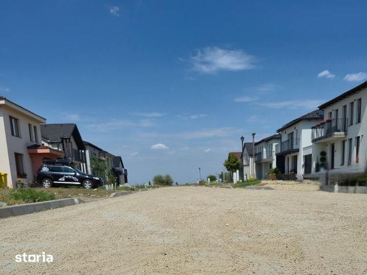 Teren de 475 mp, în Central