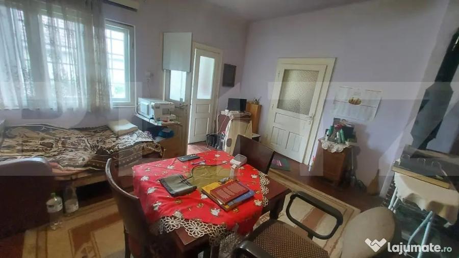 Casă cu 3 camere cu Teren 2800 Mp în Aninoasa