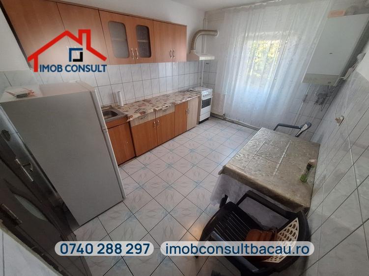 Apartament cu 3 camere decomandat în Ștefan cel Mare