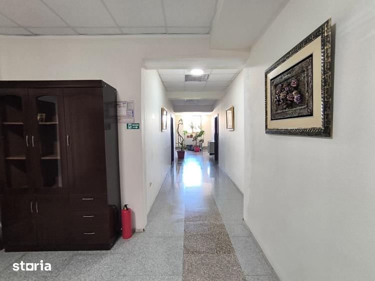 Spațiu comercial, de 100 mp, în Central