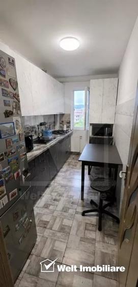 Apartament cu 2 camere semidecomandat, mobilat în Florești