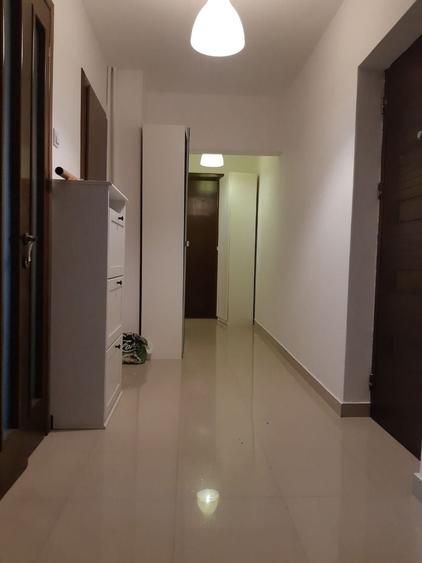 Apartament cu 2 camere decomandat, mobilat în Eroii Revoluției