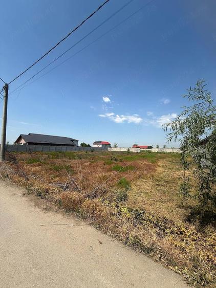Teren de 1700 mp, în Fundeni