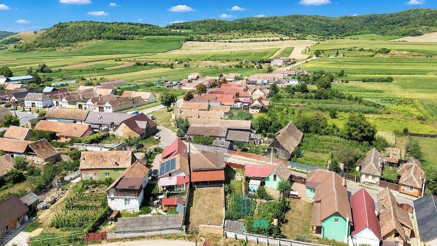 Casă cu 4 camere cu Teren 401 Mp în Hoghilag