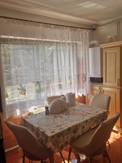 Casă cu 4 camere în Gherăiești