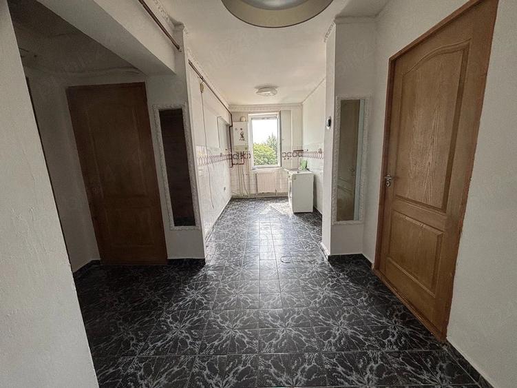 Apartament cu 2 camere decomandat în Exterior Vest