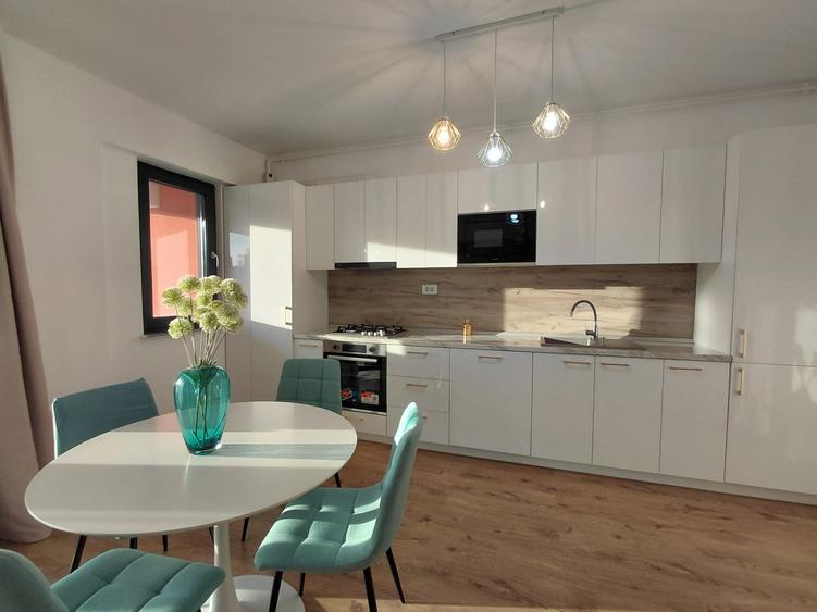 Apartament cu 3 camere, mobilat în Pipera