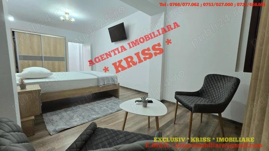 Apartament cu 4 camere decomandat în Central