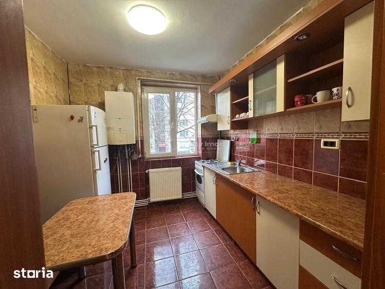 Apartament cu 3 camere semidecomandat în Luncă